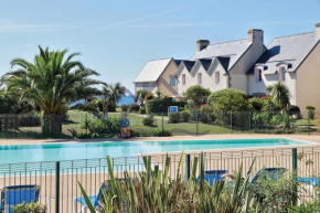 LocaLise - A05 - Plain-pied avec petite vue mer donnant sur la piscine et le jardin - Grande salle de bain - Wifi inclus - draps inclus - animaux bienvenus - parking gratuit